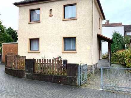 ... eine kleine Idylle in der Stadt - frei stehendes 1-FH - reserviert !
