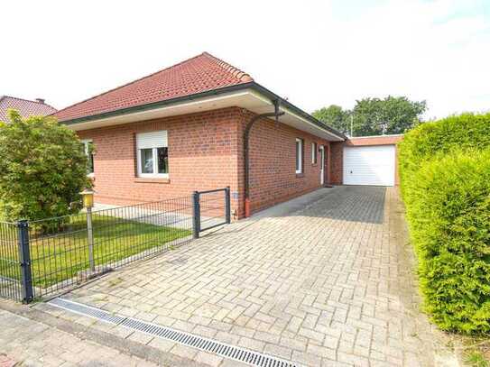 **EBENERDIG & ZENTRAL WOHNEN**
Gepflegter Bungalow mit toller Raumaufteilung