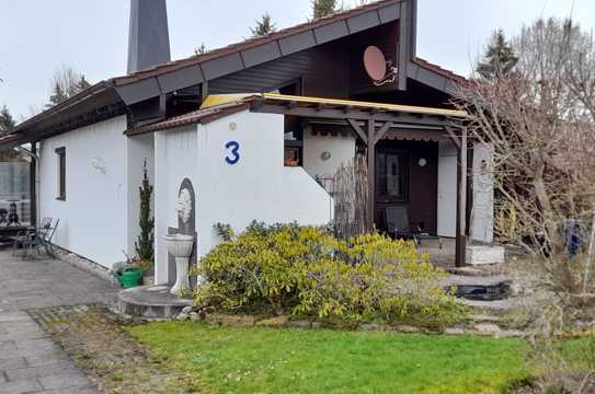 Freistehendes Einfamilienhaus mit Sauna, wunderschönem Garten und zweitem Baugrundstück