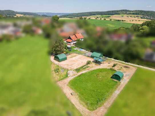 Idealer Ort für Pferdeliebhaber - Haus mit Pferdestall in einem Ortsteil von Sonnefeld