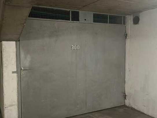 Abgeschlossene Garage in der Tiefgarage im UNI-Wohngebiet