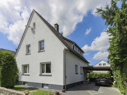 Modern wohnen an der Werre: Renoviertes Einfamilienhaus mit ausgebautem DG & Carport im Ortskern