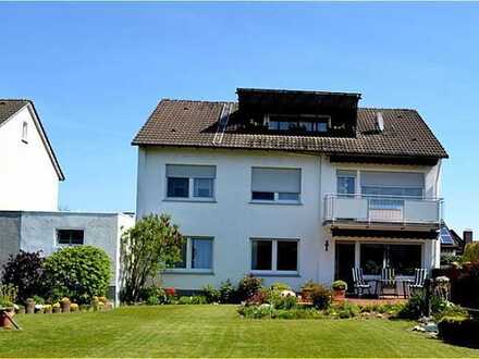RESERVIERT!
Attraktives Dreifamilienhaus in ruhiger Lage von Welver!
