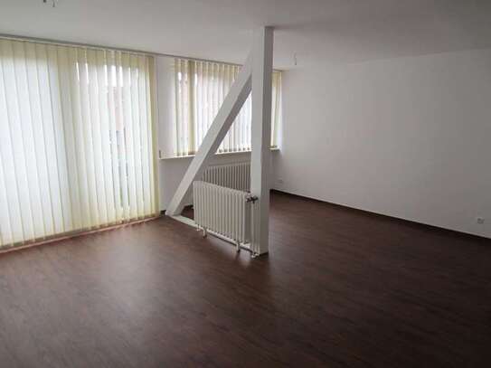 Neuwertige 3-Zimmer-Wohnung mit franz. Balkon in Hildesheim