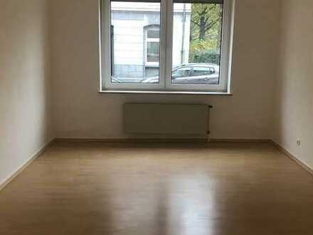 Schöne, renovierte 1 Zimmer-Wohnung in ruhiger Lage zu vermieten!!!