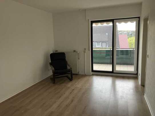 Menden, Bittfahrt: gepfl. 1,5 Zimmer Appartement mit Terrasse ! EBK möglich