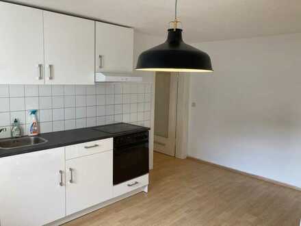 2-Zimmer-Wohnung in AB-Schweinheimer Höhe