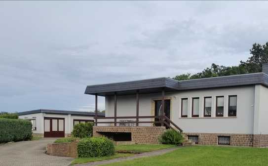 *** Einfamilienhaus mit großem Grundstück in idyllischer Lage***