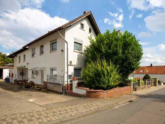 Flexibles Einfamilienhaus mit zwei separaten Apartments und Partykeller