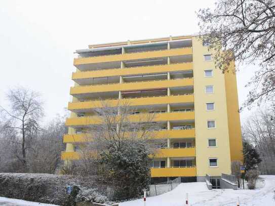 Gestaltungspotenzial: Sanierungsbedürftige 2-Zi.-ETW mit Balkon in Vorstadtlage von München