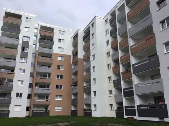 renovierte 5-Zimmer-Wohnung mit Balkon