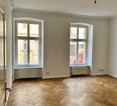 Auguststraße Berlin-Mitte: 2-Raum Büro in saniertem Altbau