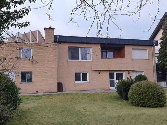 Helle 2-Zimmer-Wohnung mit Terrasse u. Garten in Firmenich