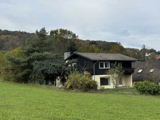 Preiswertes 5-Zimmer-Einfamilienhaus in Sinntal