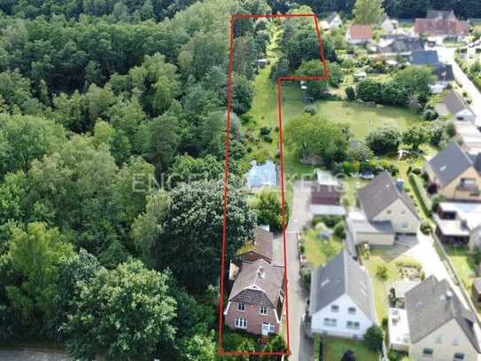 Charmantes Einfamilienhaus mit Gartenparadies und Schwimmteich am Waldrand