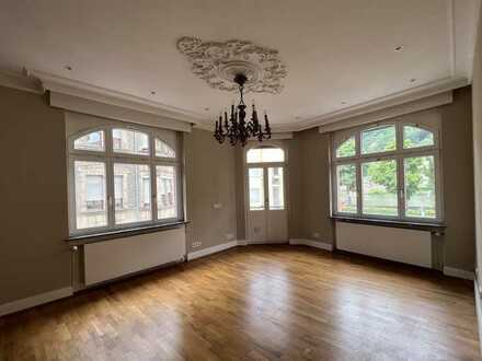 Geschmackvolle 4-Raum-Wohnung mit Balkon und EBK in Heidelberg