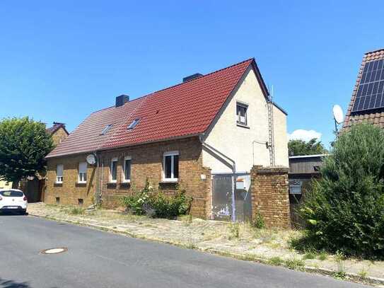 Ländlich gelegene Doppelhaushälfte mit Nebengelass und Gartengrundstück im Ortsteil Ramsin