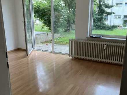 Helle 2 Zimmer Gartengeschoßwohnung