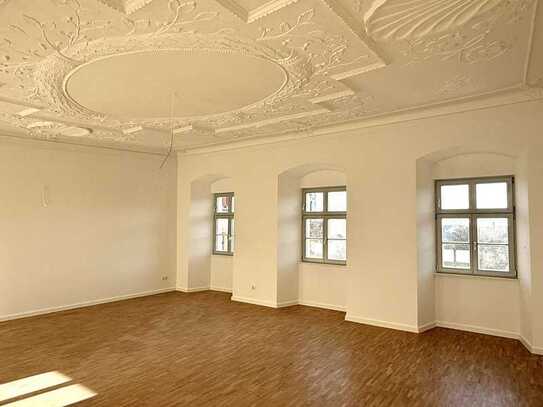 Charmante 4-Zimmer-Wohnung mit Balkon in Merseburg
