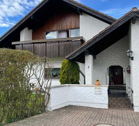 Traumhaftes Einfamilienhaus mit ELW in Blaustein/Klingenstein