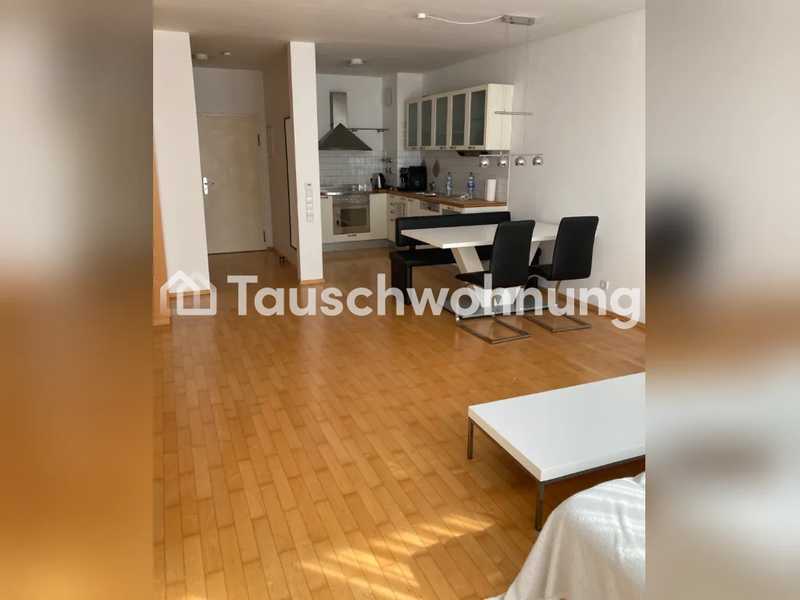 Tauschwohnung: kleine Wohnung in Untertürkheim gegen größere im Umland