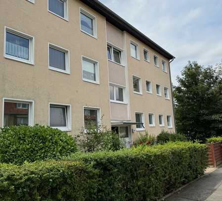 Hochwertige Erdgeschosswohnung mit 3 Zimmern und Balkon