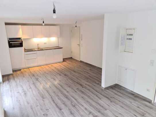 Exklusive, barrierefreie 1-Raum-Wohnung mit Balkon und Einbauküche in Duisburg