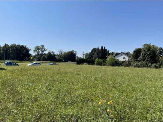 Tolles Baugrundstück mit 1105 m² für ein Einfamilienhaus, Dopplehaushälfte oder Dreispänner