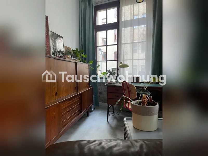 Tauschwohnung: Loftwohnung im Hinterhaus mit Terrasse