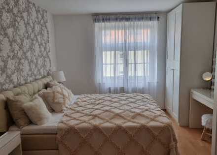 Attraktive 2,5-Zimmer-Wohnung mit Einbauküche und Loggia in Dresden