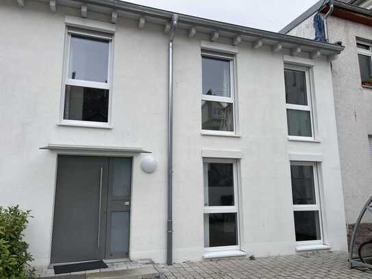 Gemütliche 3-Zimmer EG Wohnung im Hinterhaus in Karlsruhe-Durlach "Nähe Raumfabrik"