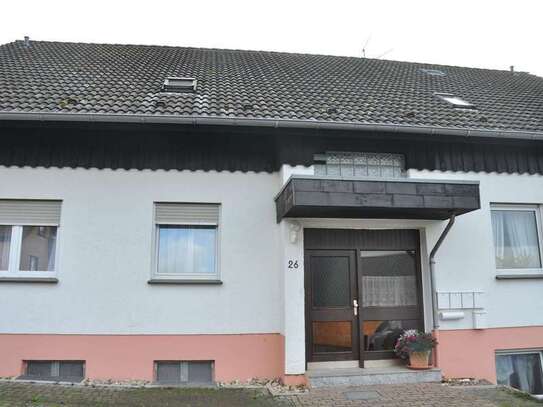 Schöne Souterrain Wohnung in Giershagen.....