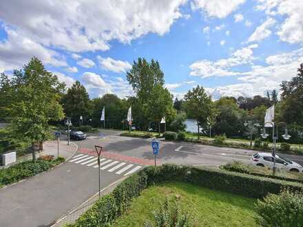 *Wohnen am Schloß* 2 zi. Wohnung mit Blick auf den Main