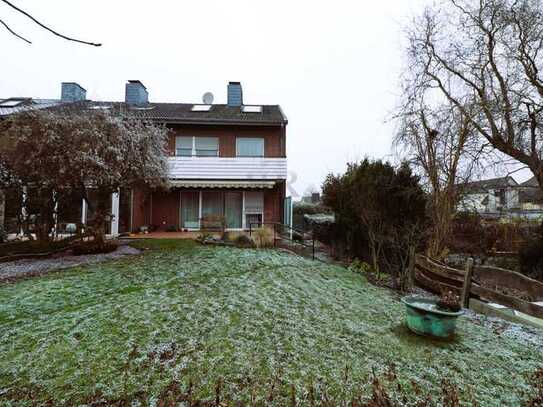 Großzügiges Reihenendhaus mit Potenzial im Hagenbezirk! Sanierungsbedürftig!