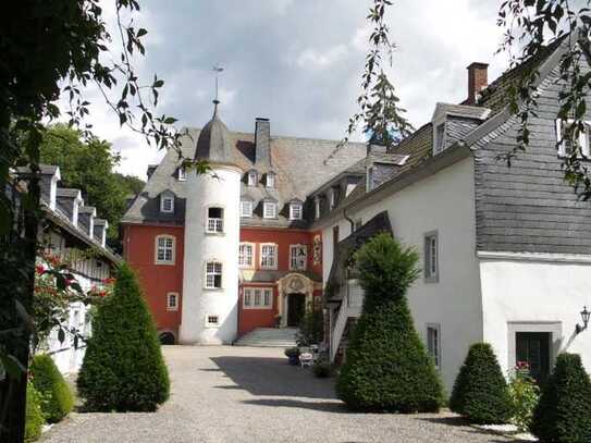 Luxuswohnung auf Burg Dalbenden in Kall/Urft, wahlweise mit eigenem Garten