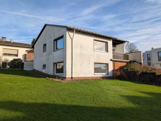 Einfamilienhaus auf großem Grundstück mit Aussicht in beliebter Lage von Kürten-Biesfeld