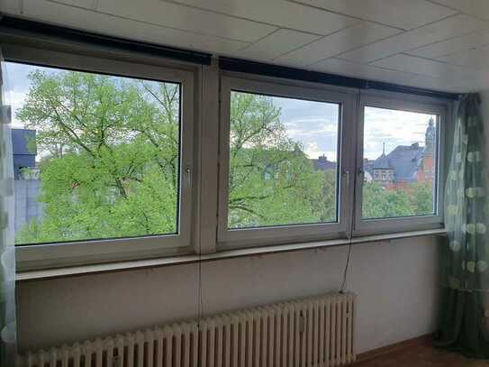 Freundliche und vollständig renovierte 3-Raum-Wohnung in Düsseldorf