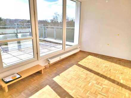 Charmante 2 Zimmer Etagenwohnung mit Balkon, Erstbezug nach Sanierung