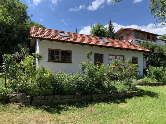 Bezauberndes kleines Häuschen mit Bergblick und Traumgarten