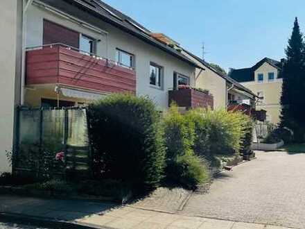 renovierte Terrassenwohnung mit drei Zimmern und Garage in Bielefeld