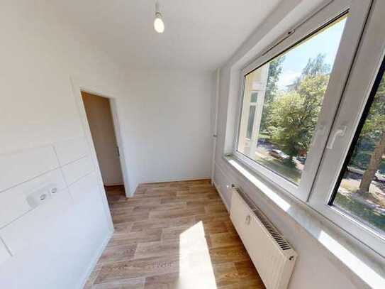 Große 3-Raum-Wohnung mit Wintergarten