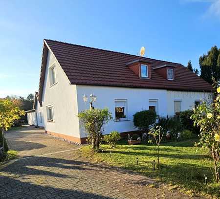 Hauptstadtmakler-Charmantes Anwesen mit Einliegerwohnung