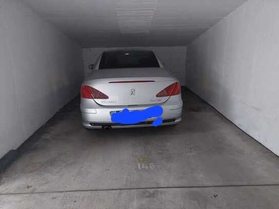 Tiefgarage Stellplatz in der Bürgermeister-Kutterer-Str. in Lu-Mitte zu vermieten.