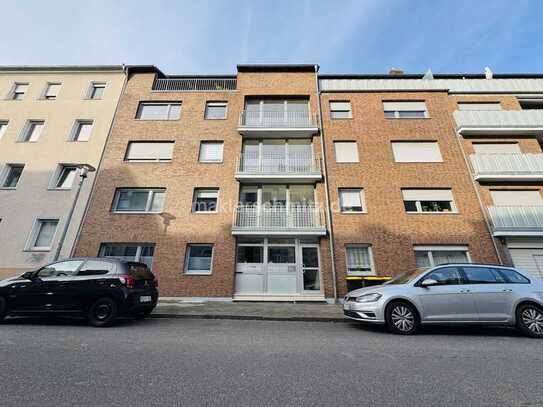 M'GLADBACH - BUNTER GARTEN!
HELLE 3-ZIMMER-WOHNUNG MIT GROßEM SONNENBALKON