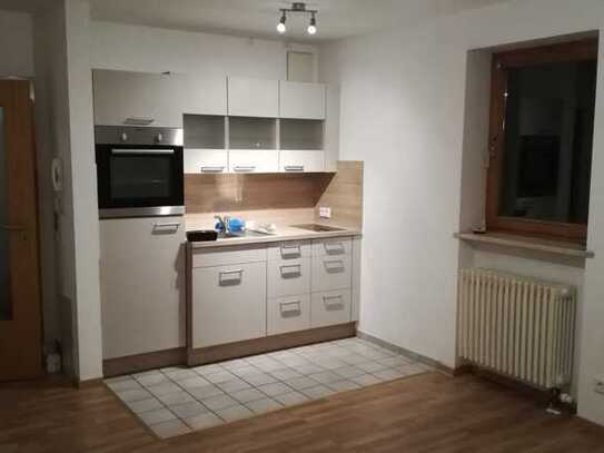 Gepflegte 1-Zimmer-Wohnung mit Balkon und Einbauküche