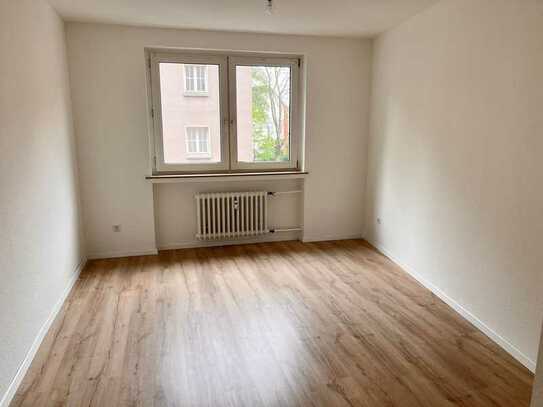 3,5 Raum Wohnung in Essen Frohnhausen. Modernisiert in 2023. 1. Obergeschoss.