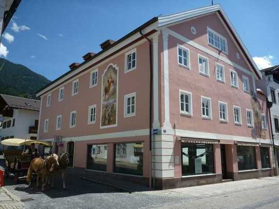 4-Zi.-Wohnung im Herzen v. hist. Partenkirchen mit Blick auf den Wank u. Einbauküche