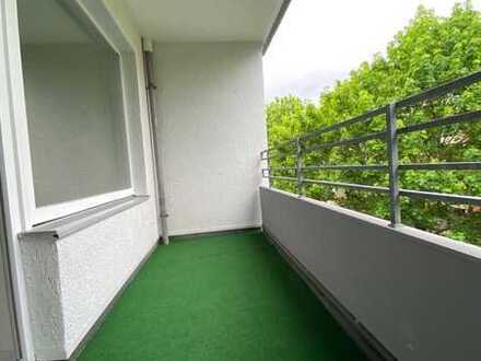 Erstbezug nach Sanierung, möbilierte 1 Zimmer Wohnung mit Balkon und Einbauküche