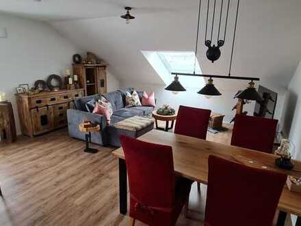 Schöne, helle 3-Zimmer-DG-Wohnung mit EBK und Balkon in Gemmrigheim