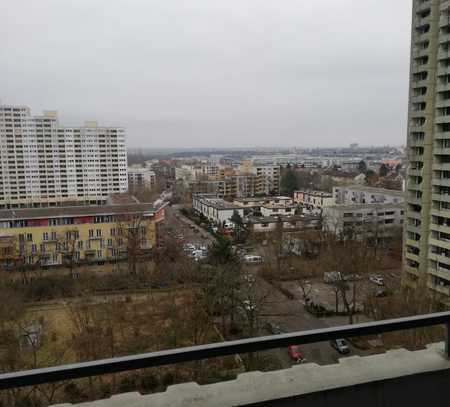 Sehr schönes, neuwertiges Appartement mit groẞartigem Ausblick in Gonsenheim